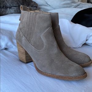 Dolce Vita Booties